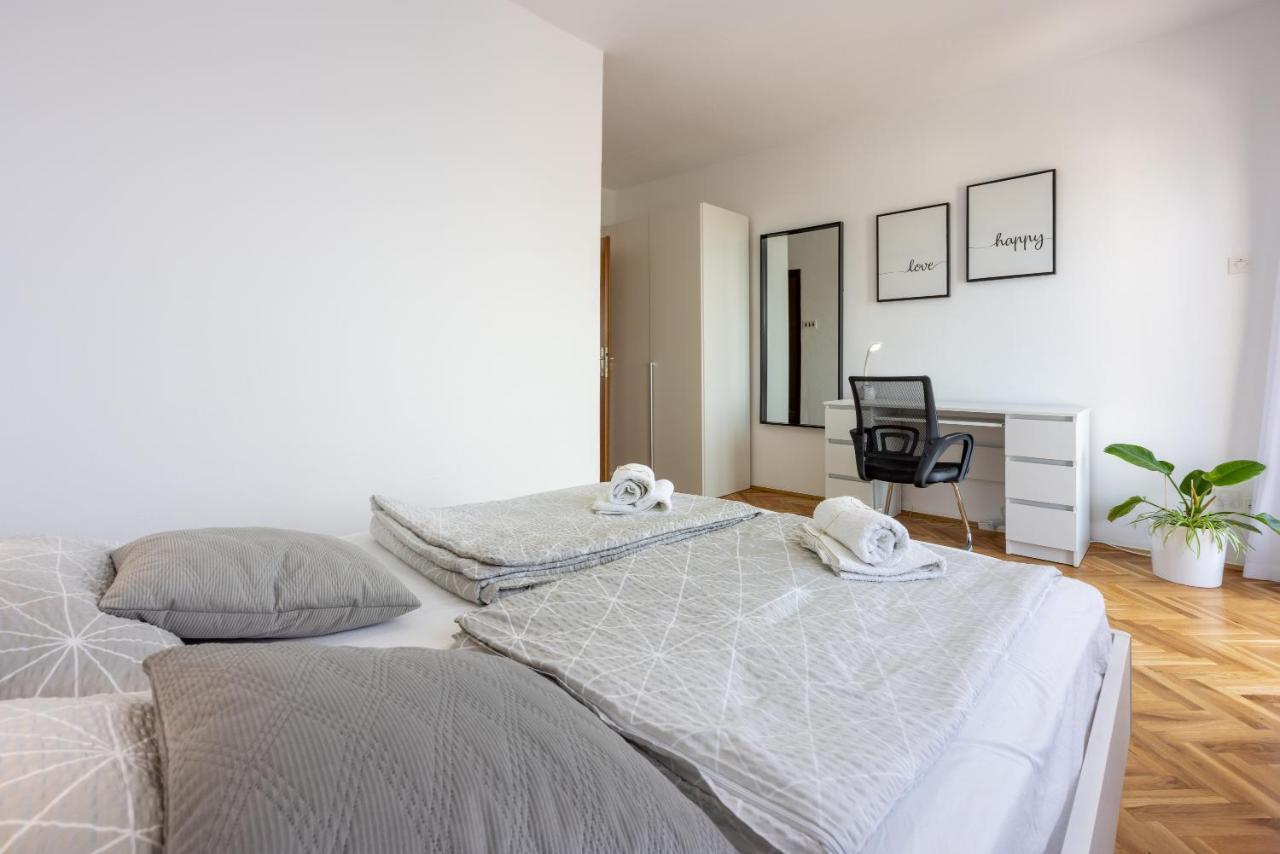 Apartment Arya Crikvenica Exterior foto